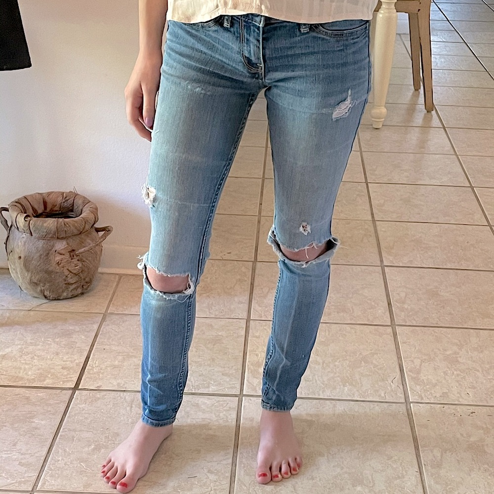Low-rise distressed Hollister jeans